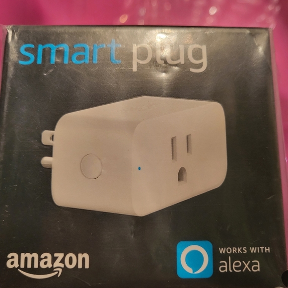 NIB Echo Dot bundle - Picture 2 of 3